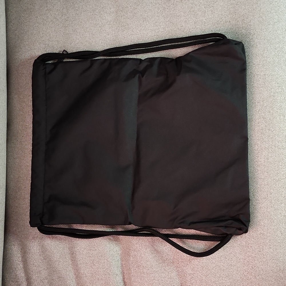 New Adidas Drawstring Backpack - Picture 3 of 3
